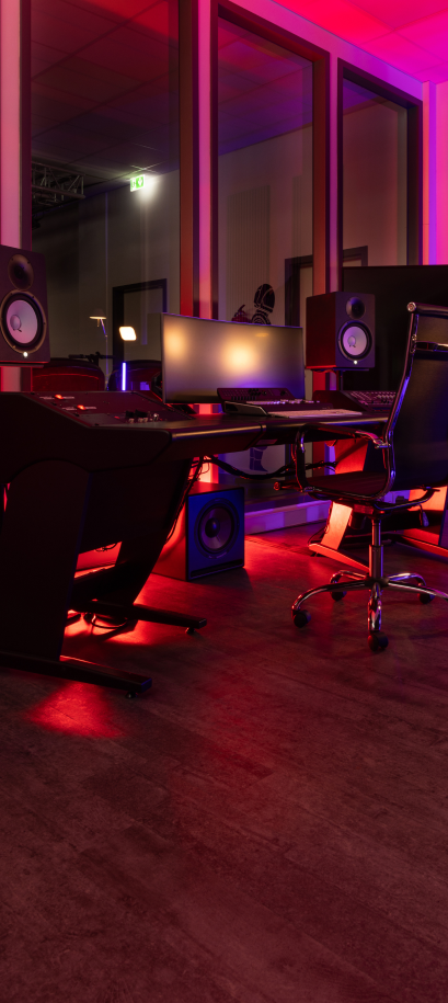 Schneideraum der Filmproduktion im Büro der emvau.film